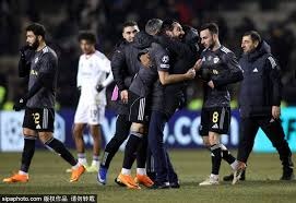 疯狂一天！1换2大交易达成，杨瀚森获重用，快船湖人崩盘输球